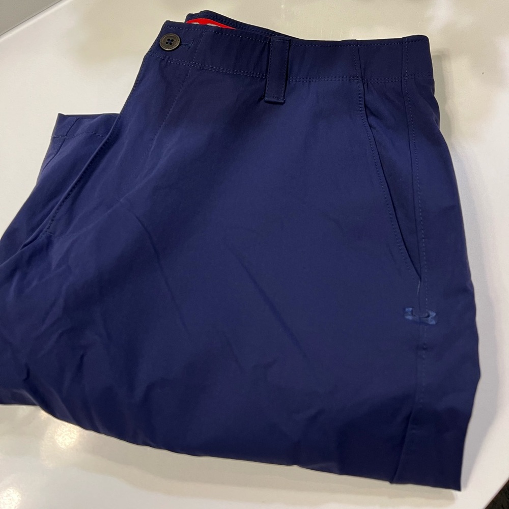 UNDER ARMOUR Shorts Mens 36 Regular Fit Navy
Performance